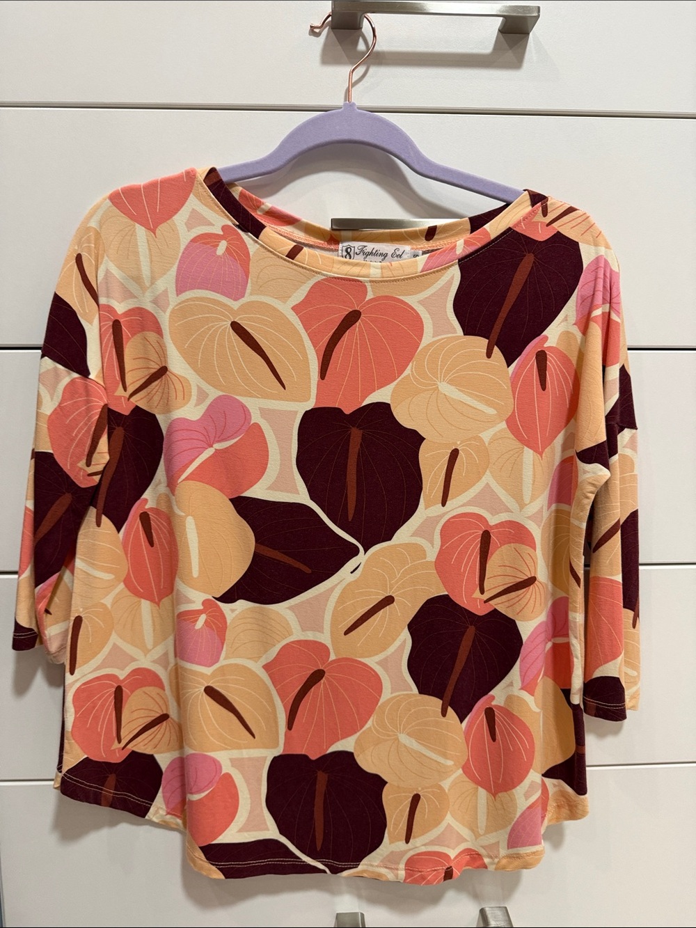Fighting eel, top vista, maroon anthurium, size XS, jersey, l/s